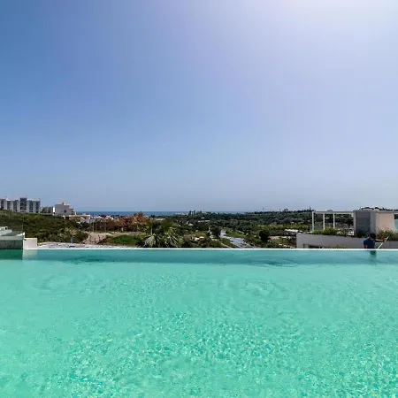 Apartment Unique 3-bdrm Townhouse, Stunning View, Pool & Bbq *