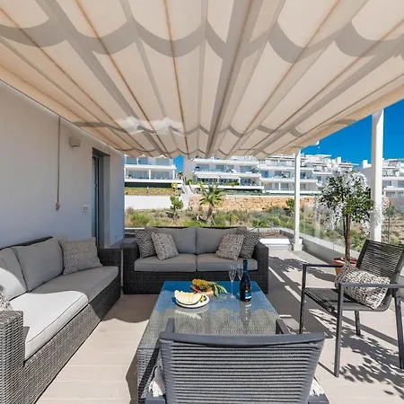 Apartment Unique 3-bdrm Townhouse, Stunning View, Pool & Bbq