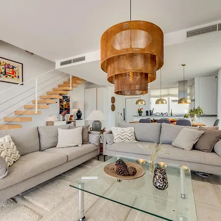 Apartment Unique 3-bdrm Townhouse, Stunning View, Pool & Bbq Estepona